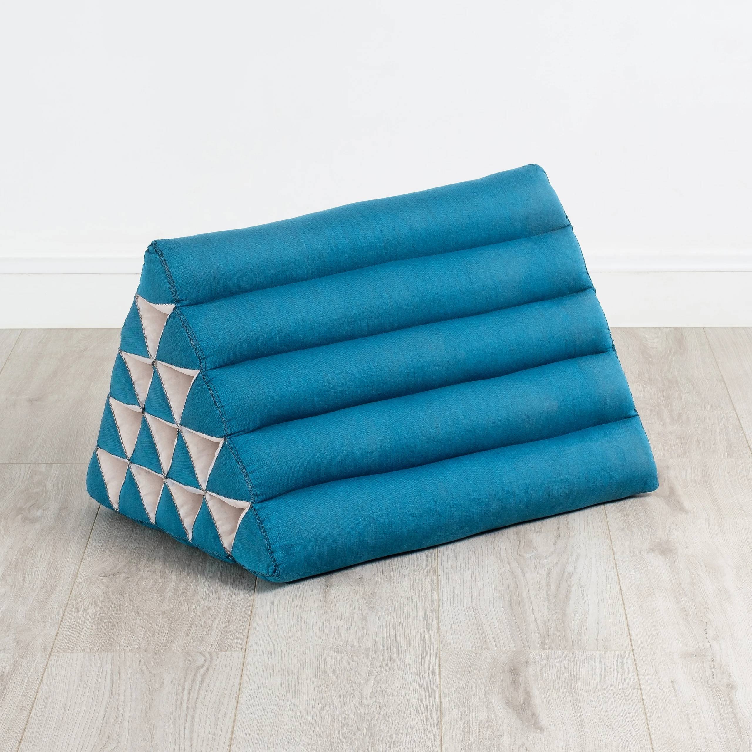 Kapok triangelkudde hög, basic